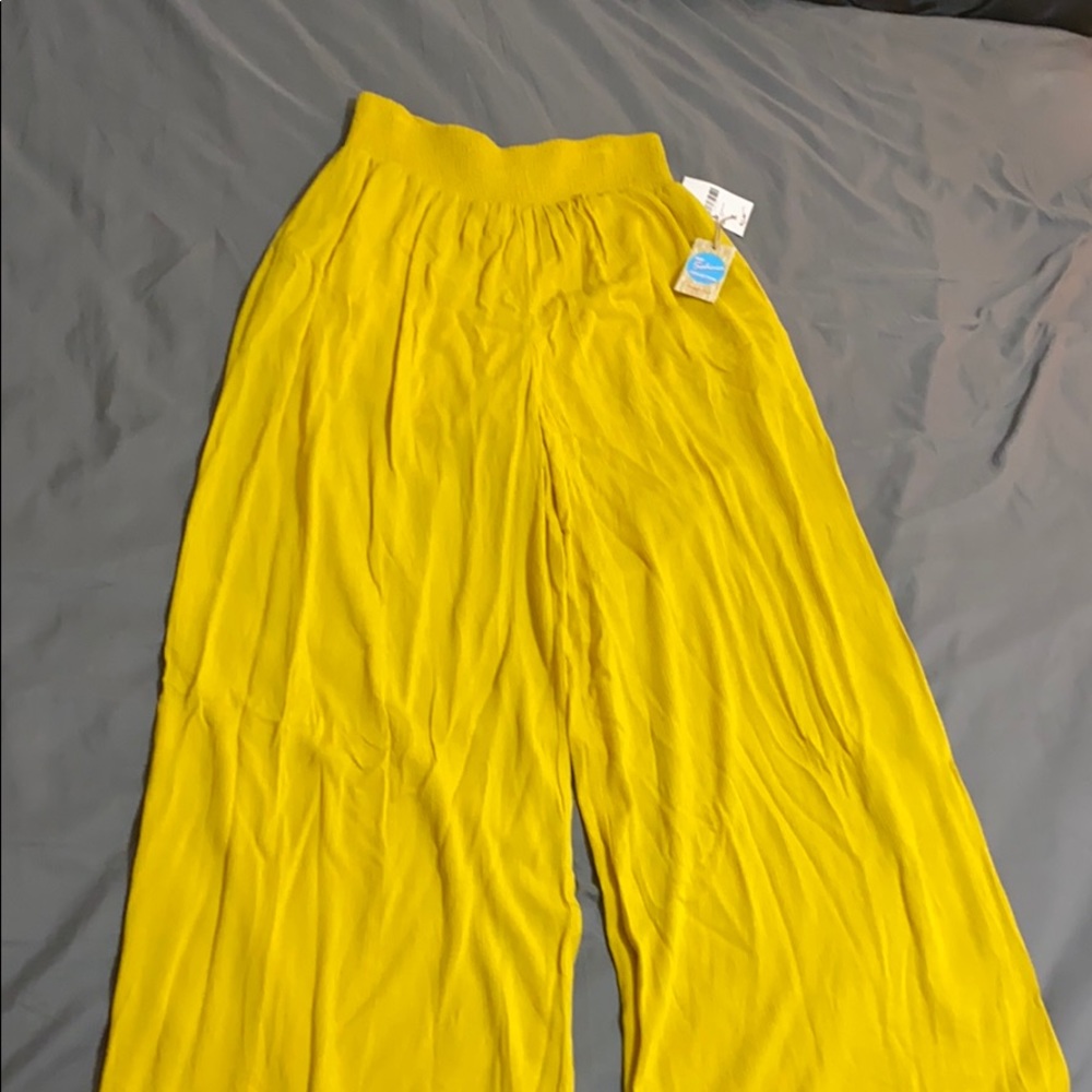High waist Mustard Yellow flare pant with lining